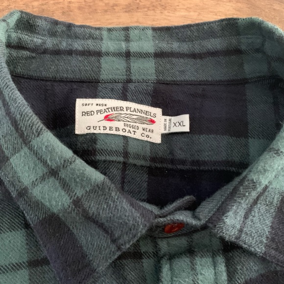 Guideboat Red Feathers Soft Flannel Pattern Shirt, very nice details - Picture 3 of 5